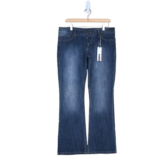 Jeans by Buffalo Womens 32 Petite Landis Petite Boot Cut Jean NEW - Picture 1 of 13